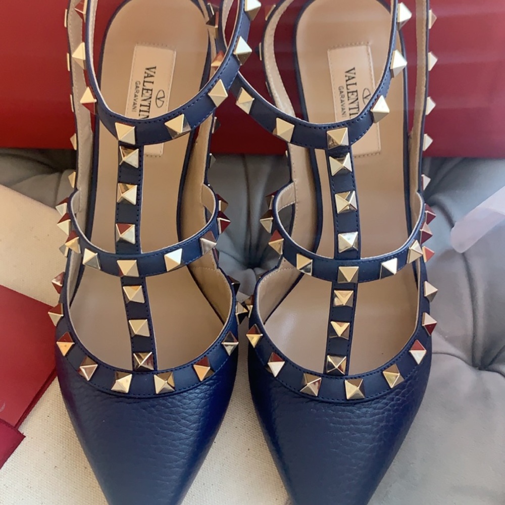 NEW Valentino Garavani Rockstud ankle strap pump